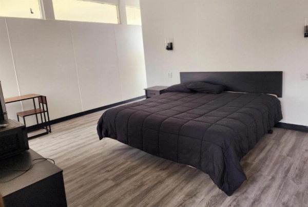 Ambassy Motel image 10