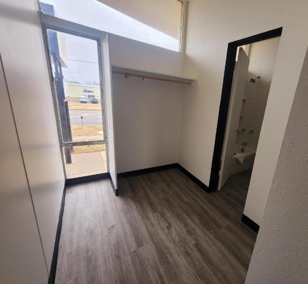 Ambassy Motel image 11